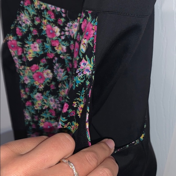 Floral Guess Dress - Picture 2 of 3